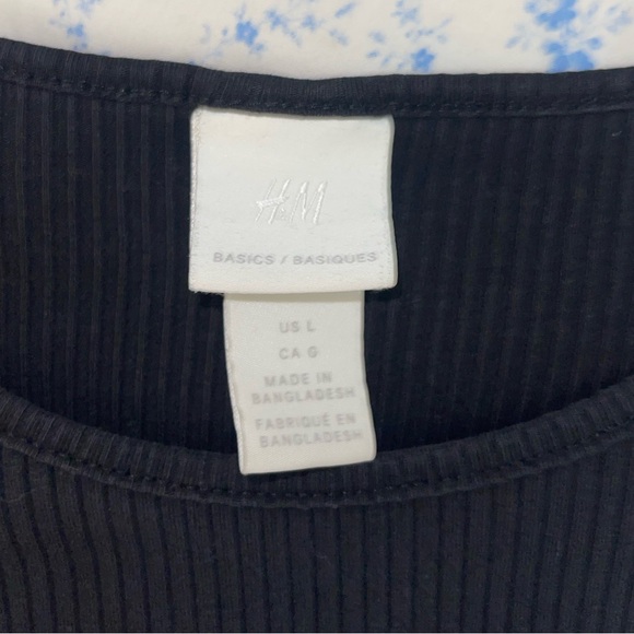 H&M basic black top - Picture 2 of 2
